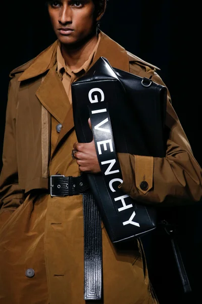 Look 61